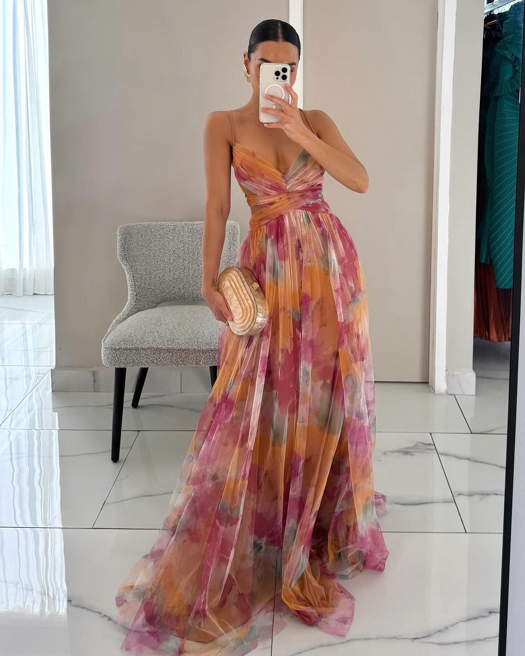 Vestido Maxi Floral Burdeos – Elegante y Sofisticado