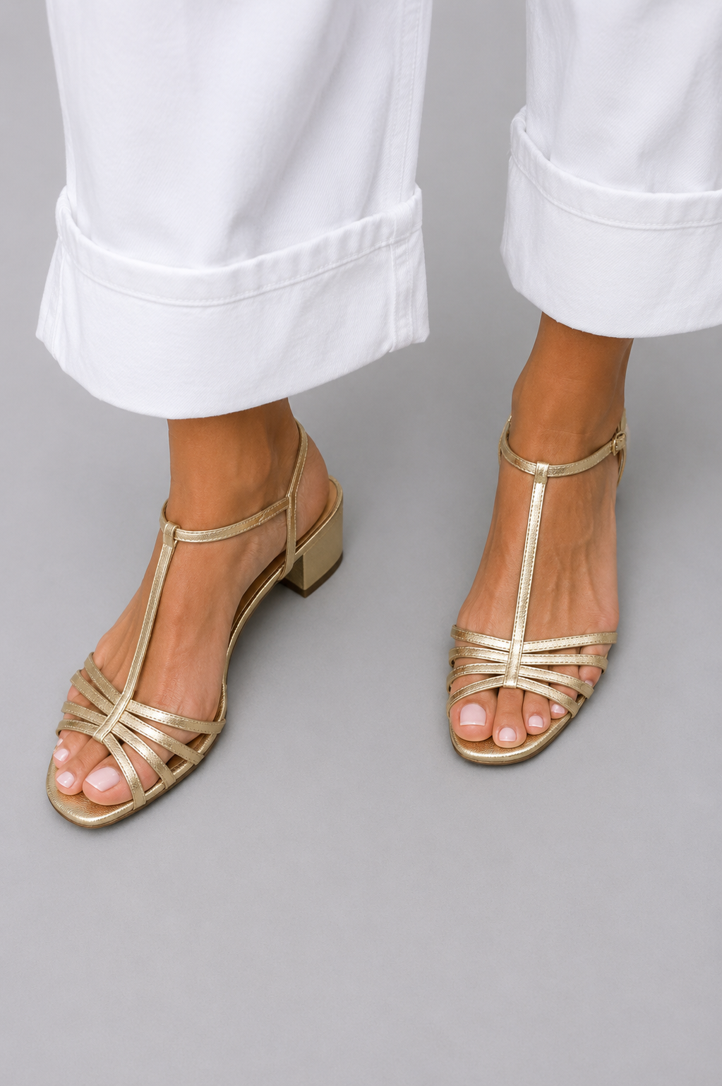Lecce | Sandalias Doradas con Tacón Bajo - Glamour Sutil y Confort para Todo el Día