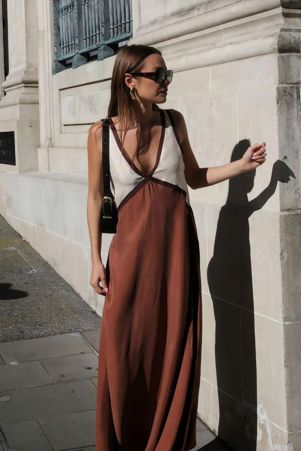 Saint-Tropez | Vestido Midi sin Mangas - Estilo y Elegancia