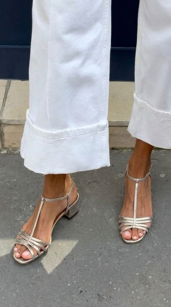 Lecce | Sandalias Doradas con Tacón Bajo - Glamour Sutil y Confort para Todo el Día