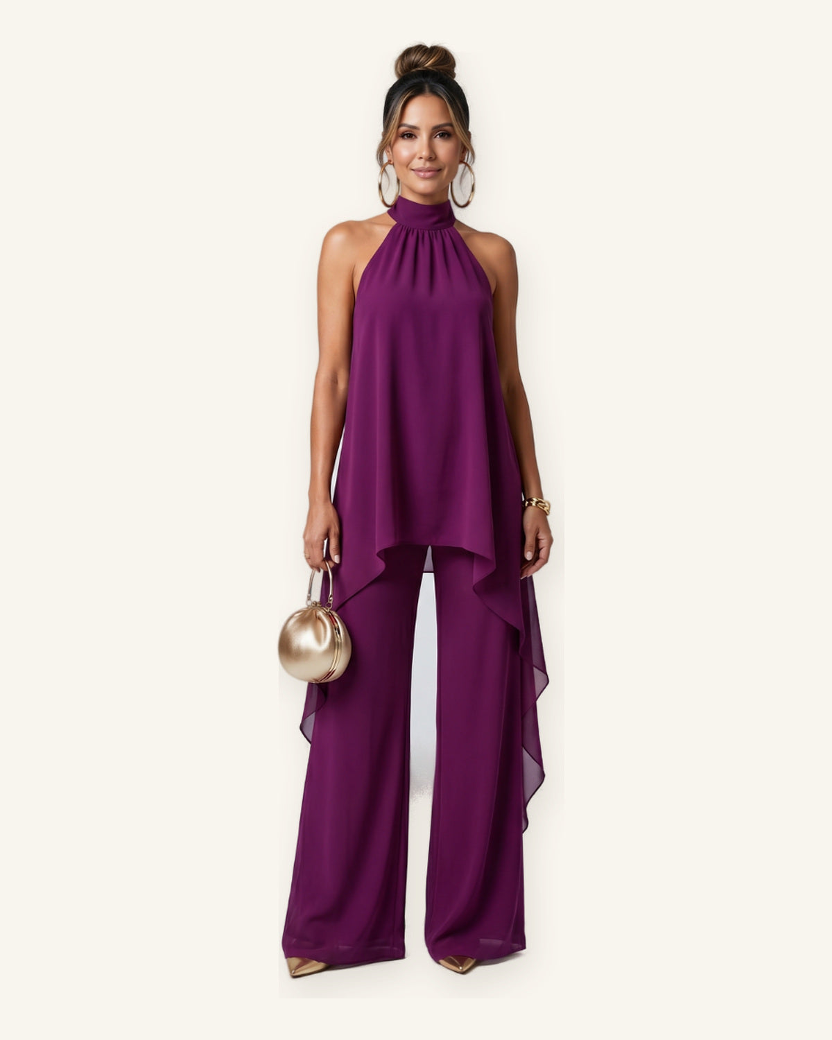 Conjunto Mónaco: estilo asimétrico y elegante sobre fondo marfil