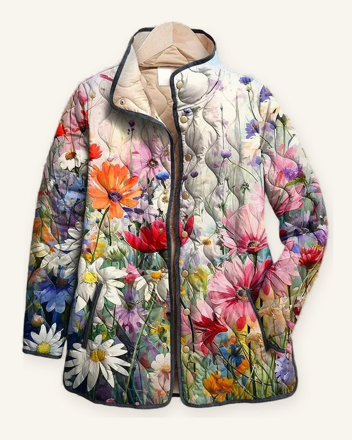 Cuenca chaqueta floral sobre fondo marfil