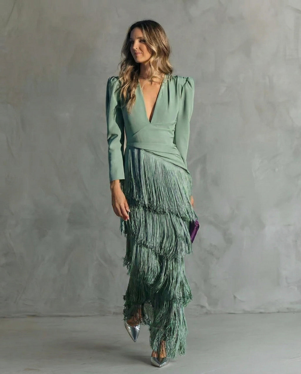 París - Vestido midi elegante con mangas de flecos, estilo chic y refinado