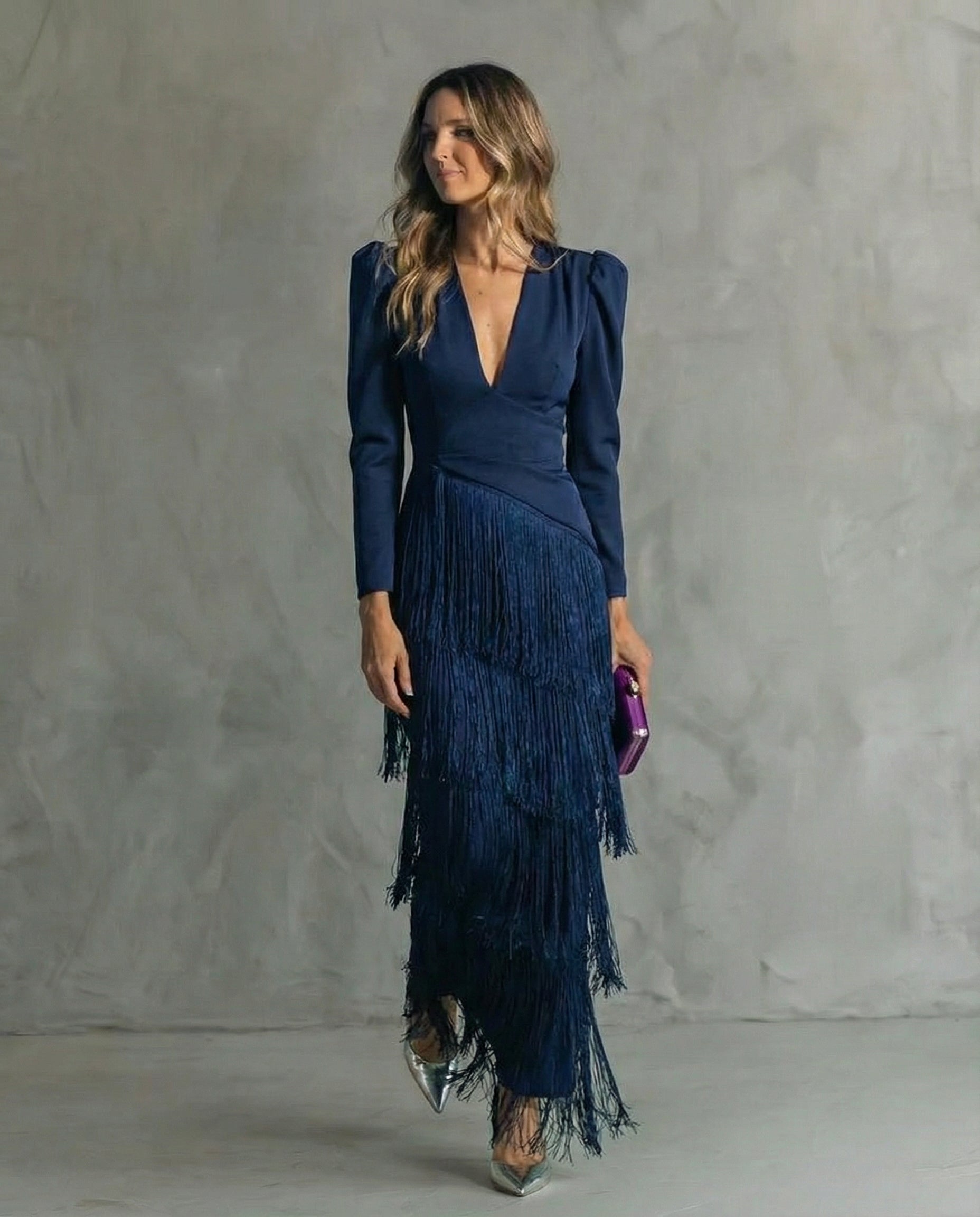 París - Vestido midi elegante con mangas de flecos, estilo chic y refinado