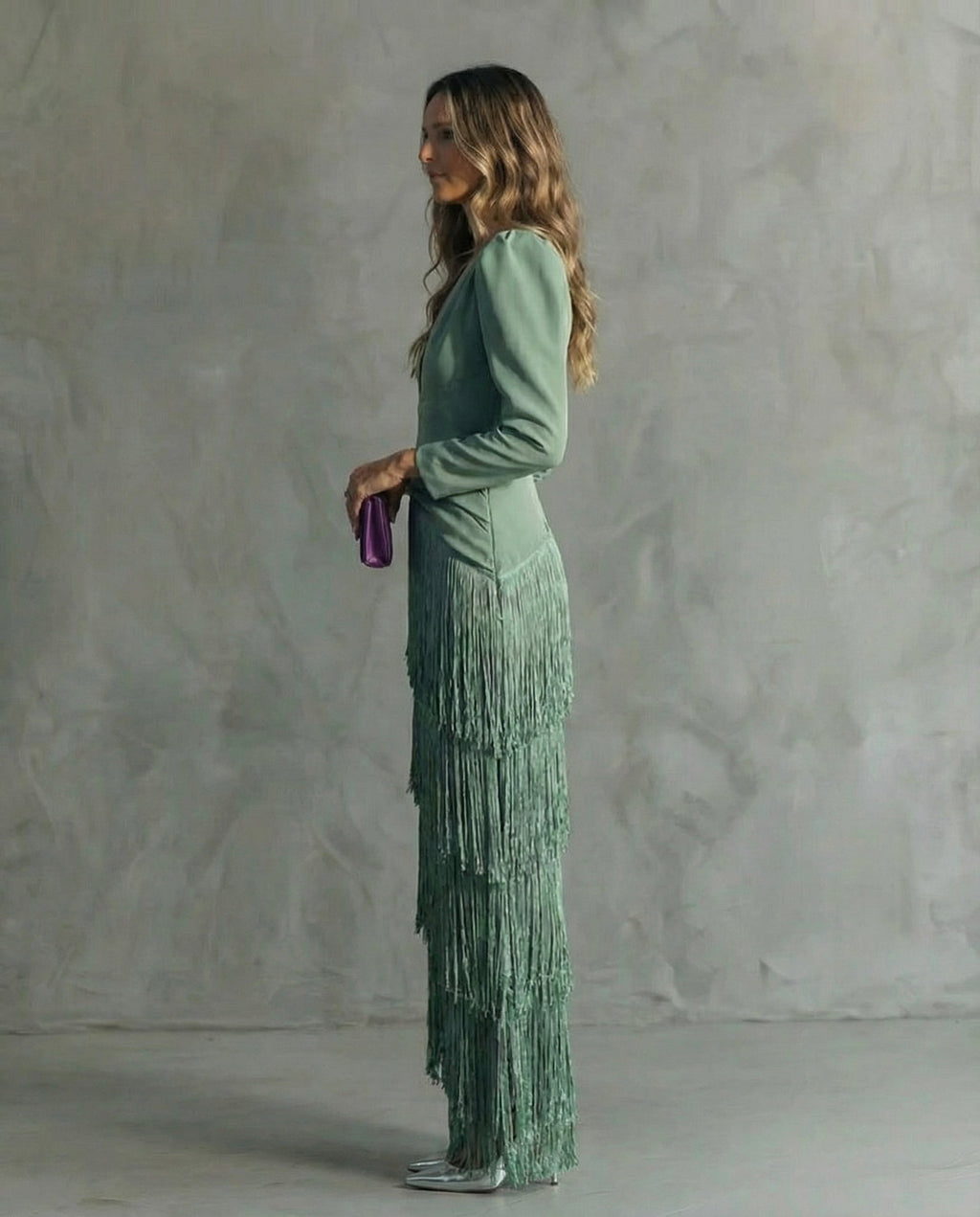 París - Vestido midi elegante con mangas de flecos, estilo chic y refinado