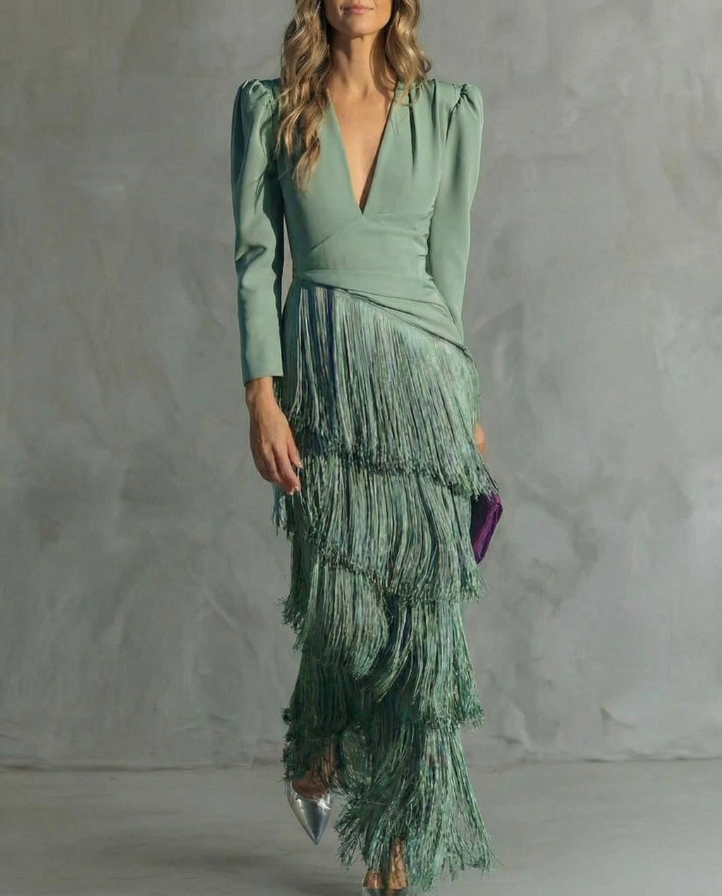 París - Vestido midi elegante con mangas de flecos, estilo chic y refinado
