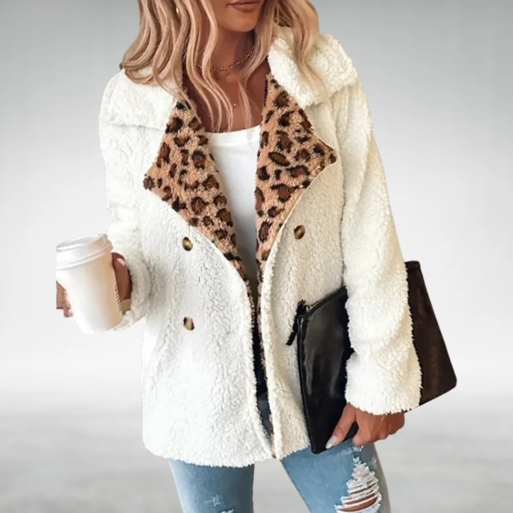Lori | Abrigo teddy con detalle de leopardo - vista frontal