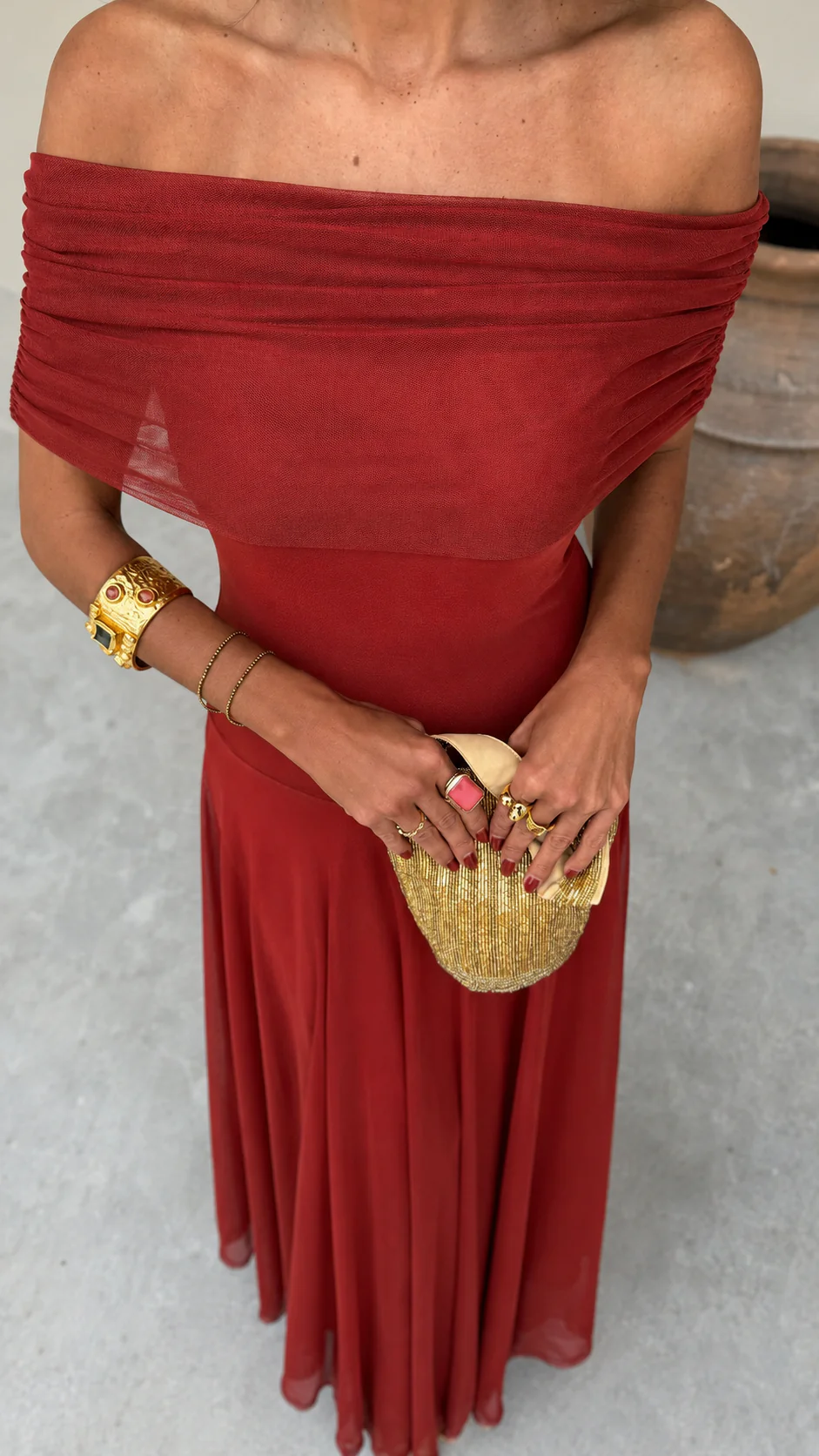 Matera | Vestido Bardot Largo Rojo - Elegancia Sofisticada para Cenas y Eventos
