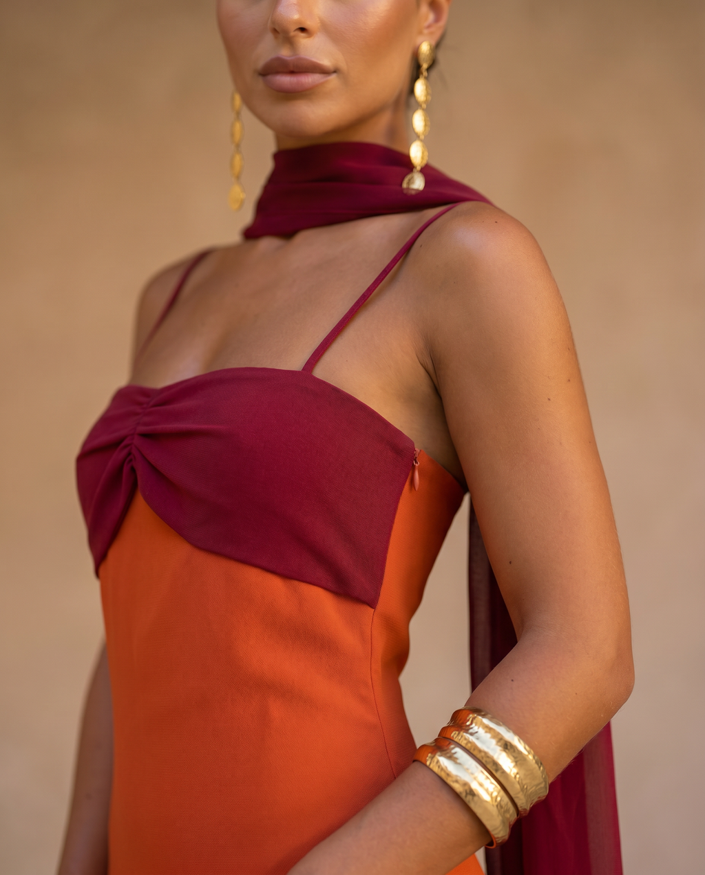 Procida Vestido Largo Naranja con Escote - Elegancia y Estilo