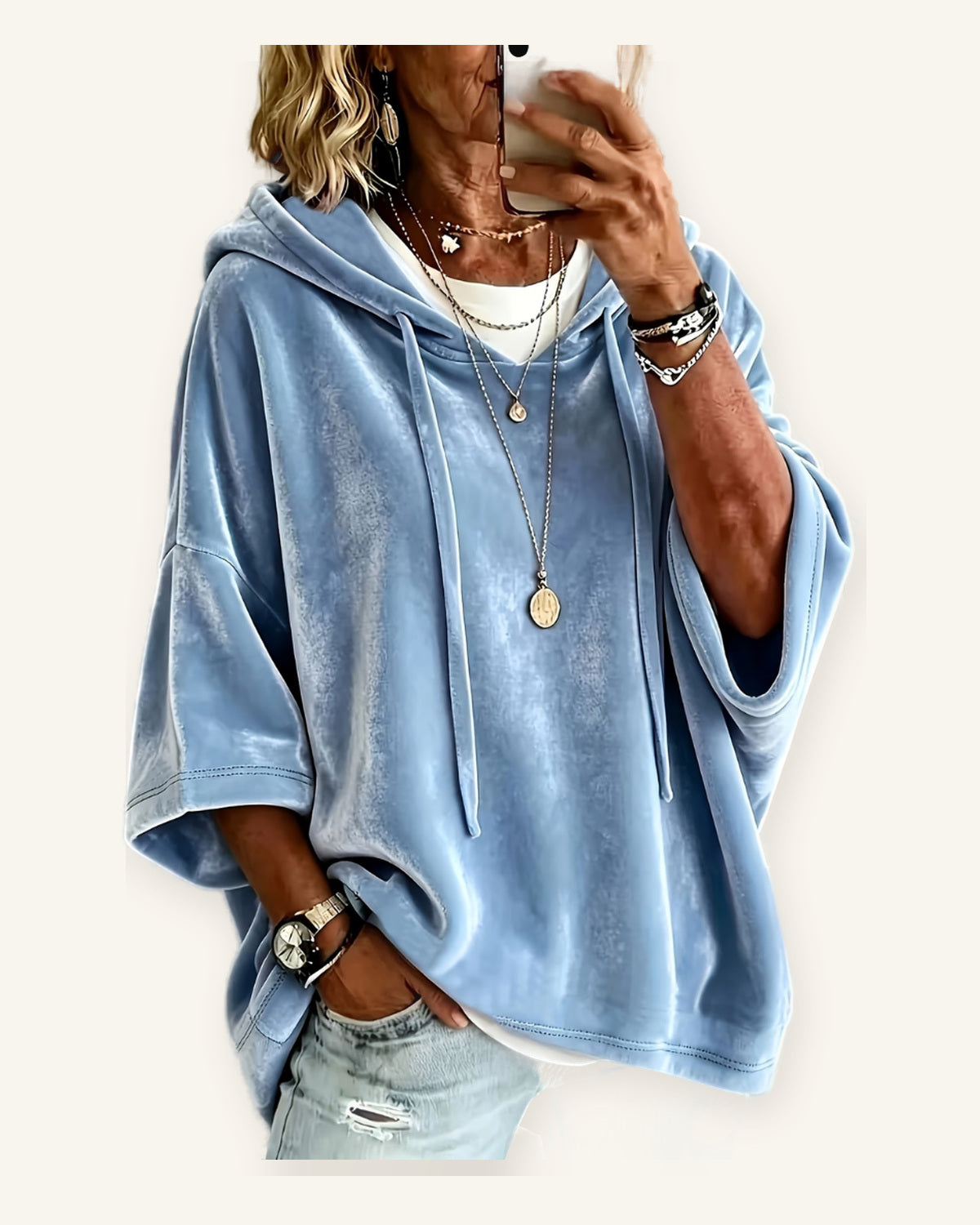Ronda | Sudadera Oversize de Terciopelo sobre fondo marfil