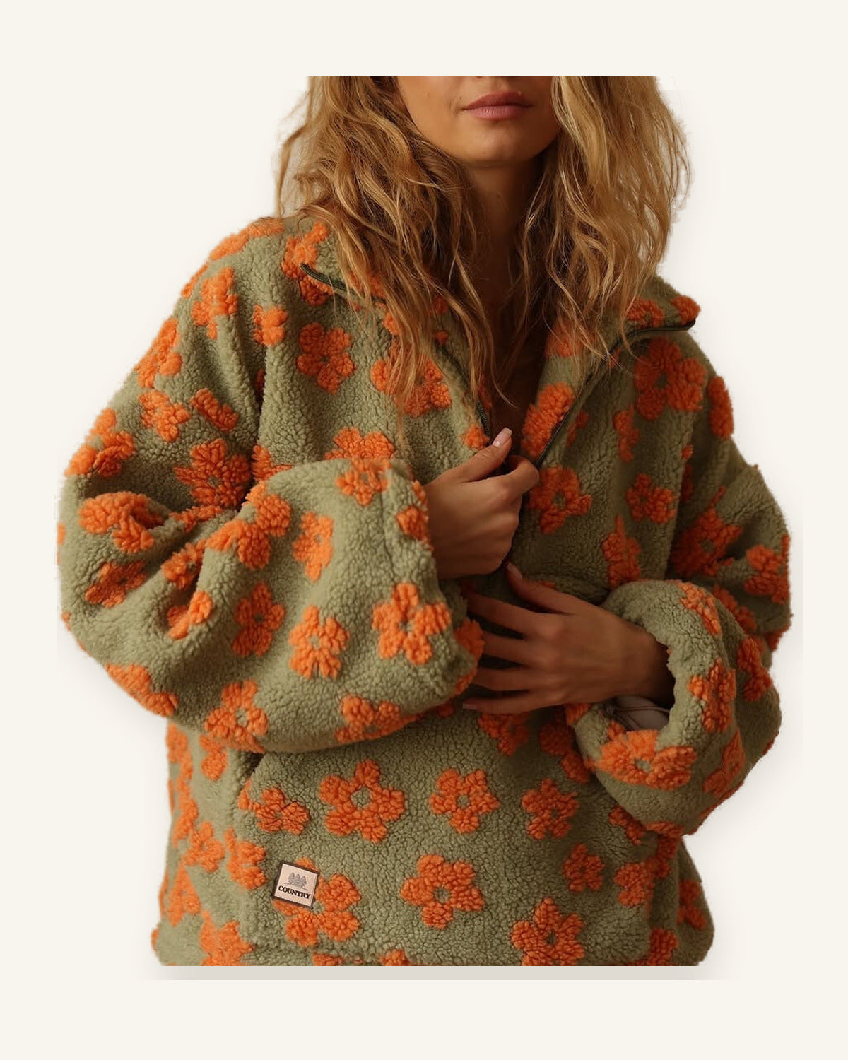 Segovia | Sudadera Polar Oversize Floral sobre fondo marfil